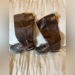 Sorel dark brown boots